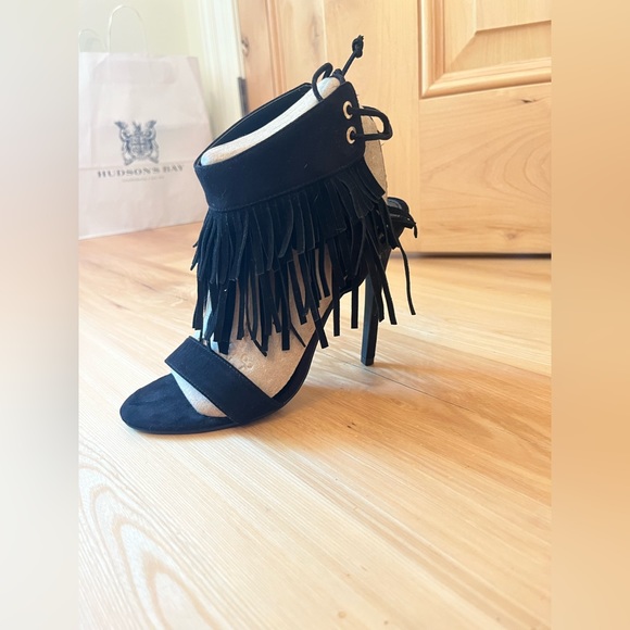NWOT Suede Fringe 4.5in Heels - Picture 3 of 10